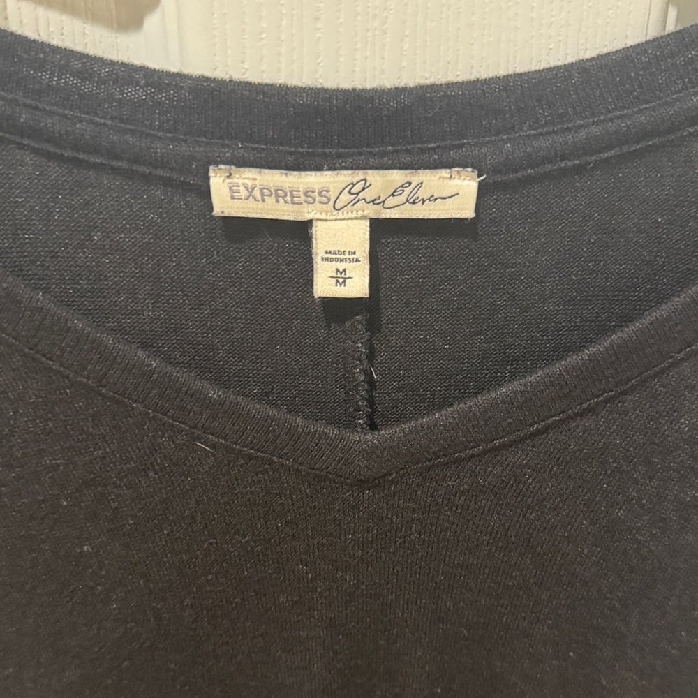 Express Charcoal V-Neck Top - Picture 2 of 12